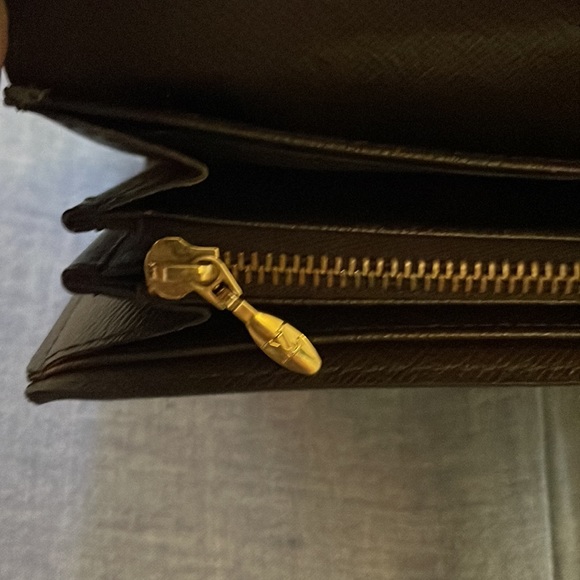 Louis Vuitton wallet/sling - Picture 8 of 11